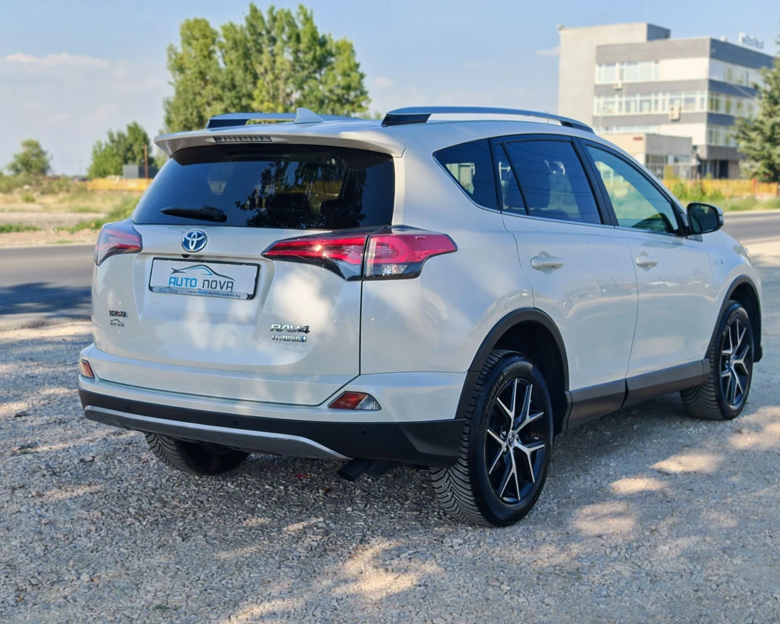 Toyota Rav4 2.5 197 К.С. ХИБРИД! 128 000 КМ! LOUNGE! СЕРВИЗНА!, снимка 5 - Автомобили и джипове - 55546477