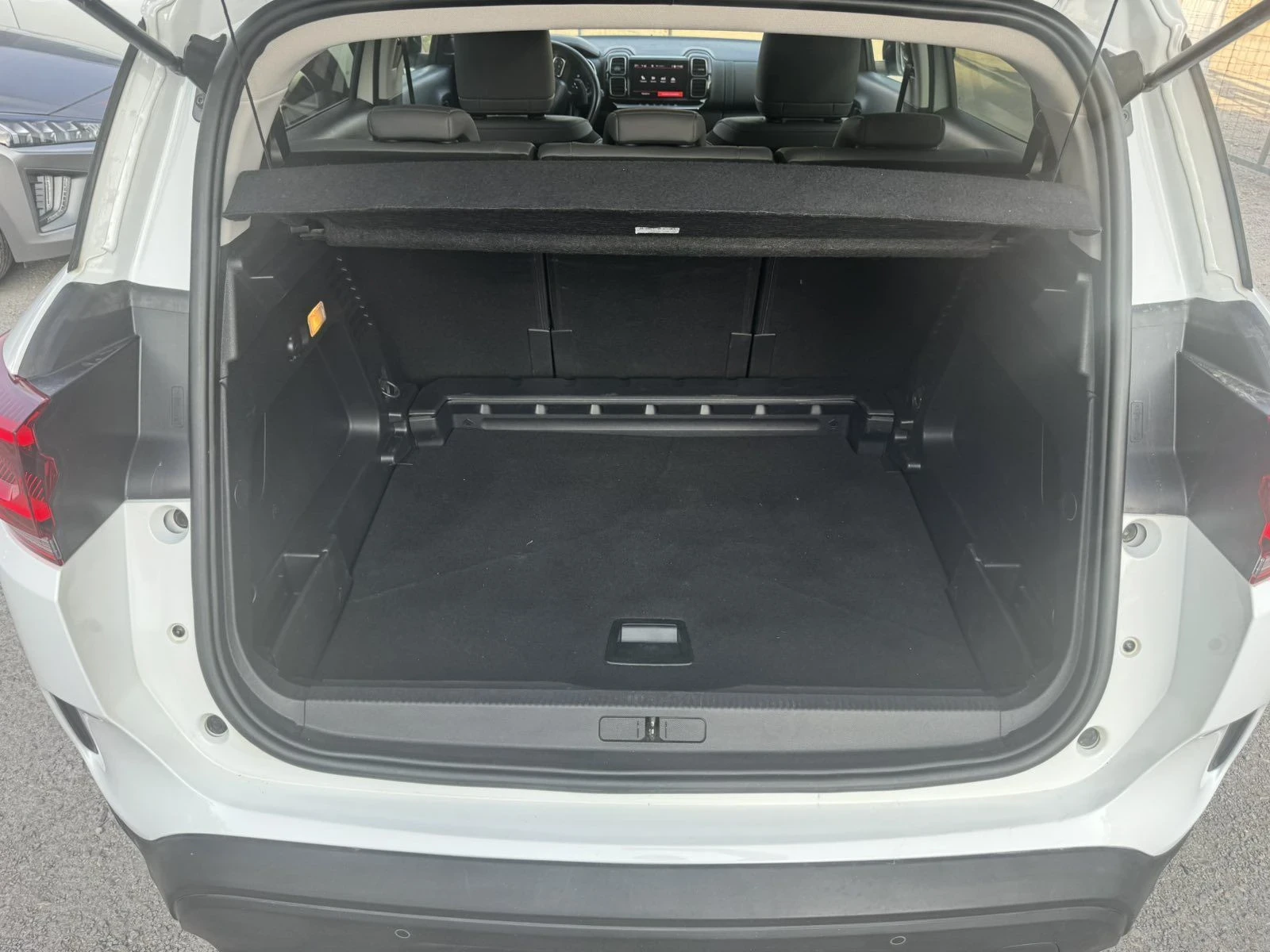 Citroen C5 Aircross 1.5 HDI 130 * EAT 8 * , снимка 16 - Автомобили и джипове - 56042894