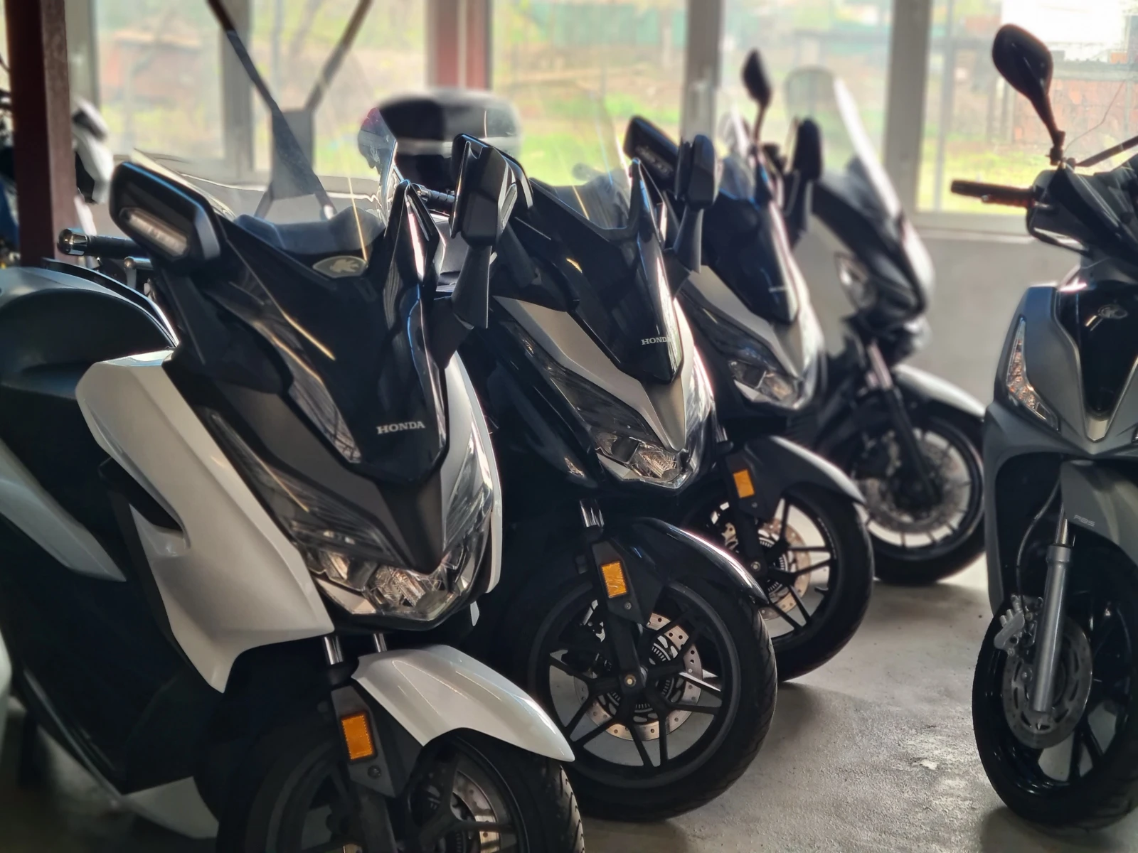 Kymco Downtown 350i ABS 3бр. - изображение 7