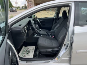 Toyota Auris 1.3i-99к.с-KEYLESS-НАВИГАЦИЯ, снимка 9