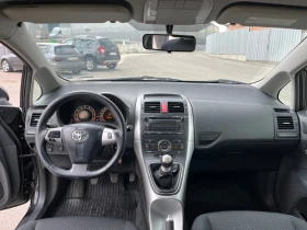 Toyota Auris 1.3i 99hp * Сервизна книжка , снимка 12