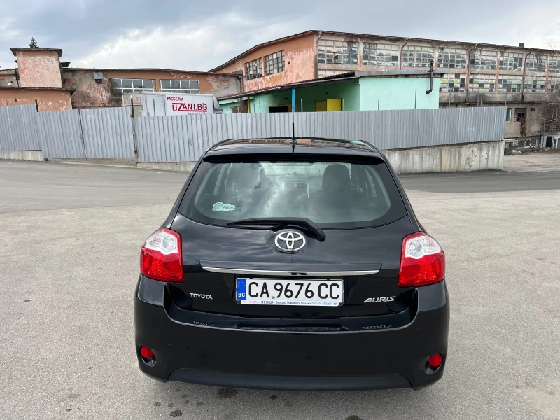 Toyota Auris 1.3i 99hp * Сервизна книжка , снимка 4 - Автомобили и джипове - 49520830