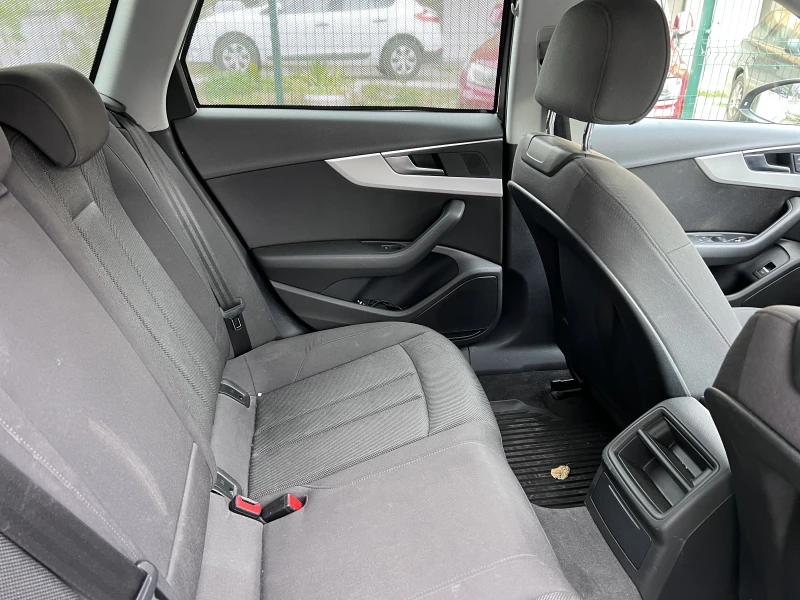 Audi A4 2.0 TDI, снимка 6 - Автомобили и джипове - 52638441