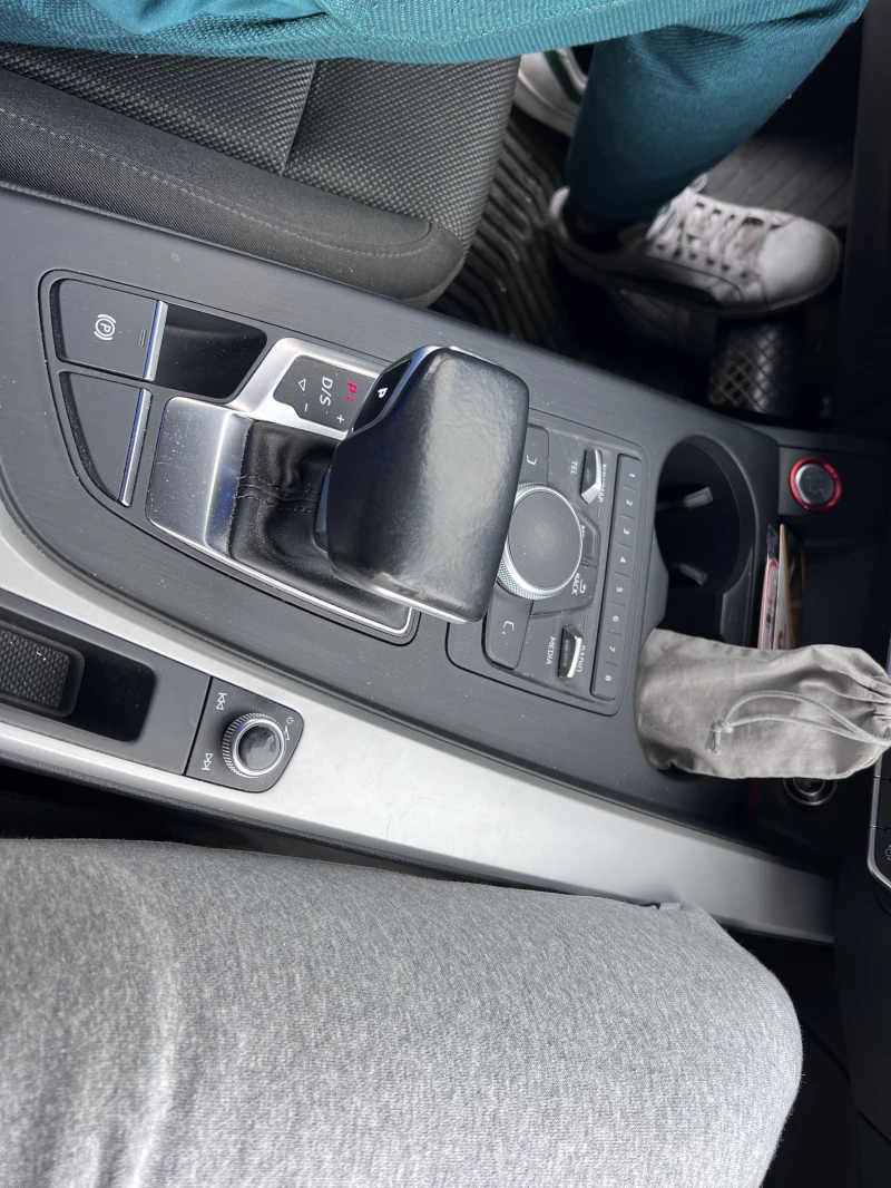 Audi A4 2.0 TDI, снимка 9 - Автомобили и джипове - 52638441