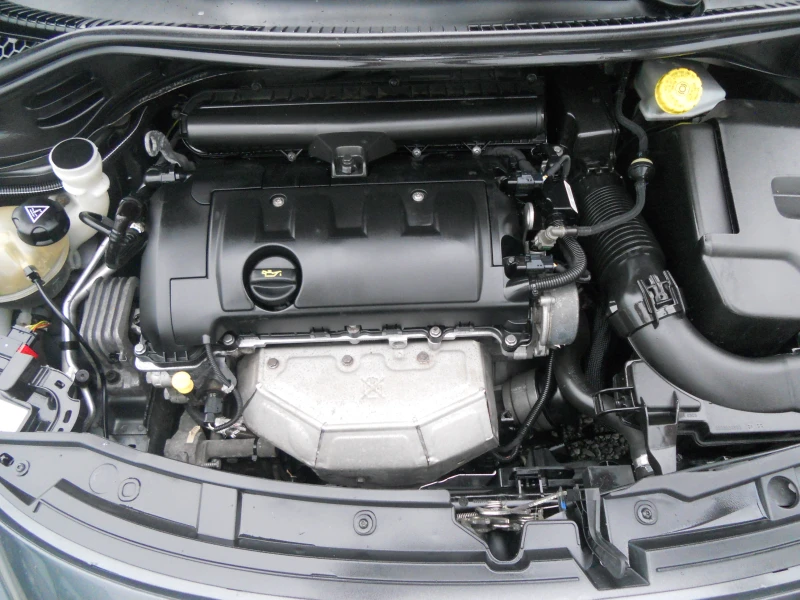 Peugeot 207 1.4i ЛИЗИНГ!!!! РЕАЛНИ КИЛОМЕТРИ+ СЕРВИЗНА ИСТОРИЯ, снимка 12 - Автомобили и джипове - 51206025