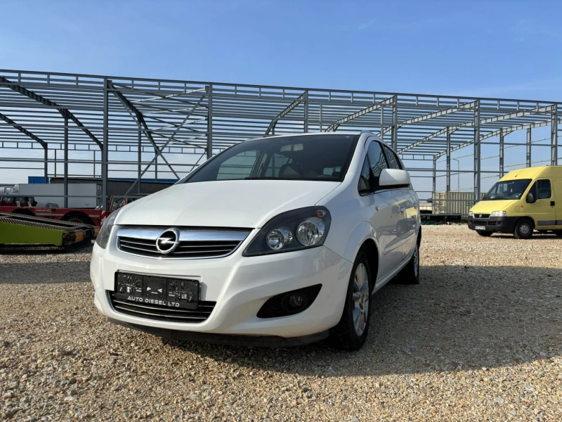 Opel Zafira Бензин Метан, снимка 2 - Автомобили и джипове - 51671981