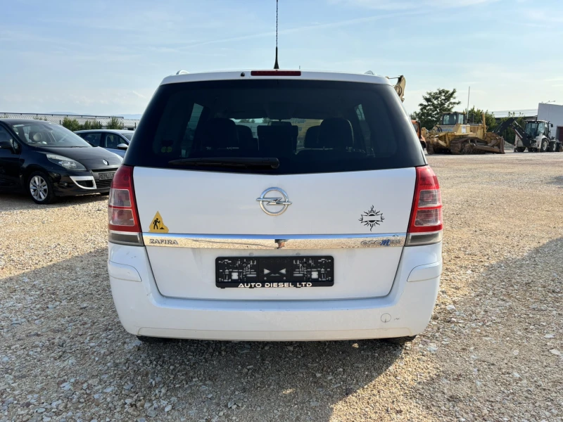 Opel Zafira Бензин Метан, снимка 5 - Автомобили и джипове - 51671981