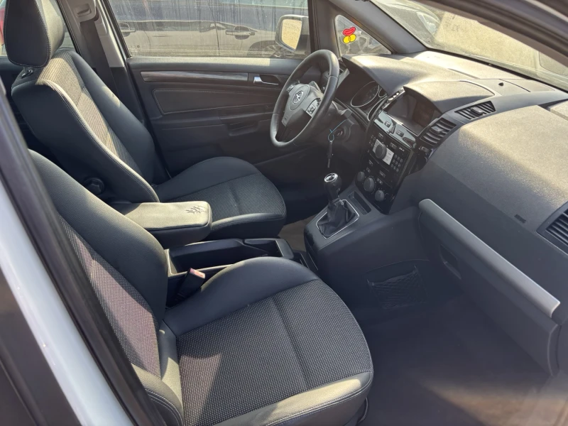 Opel Zafira Бензин Метан, снимка 7 - Автомобили и джипове - 51671981