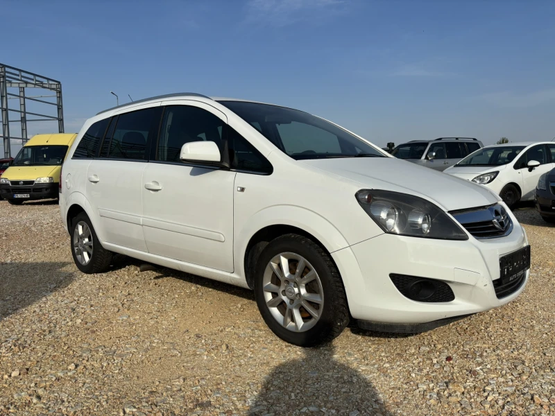Opel Zafira Бензин Метан, снимка 3 - Автомобили и джипове - 51671981