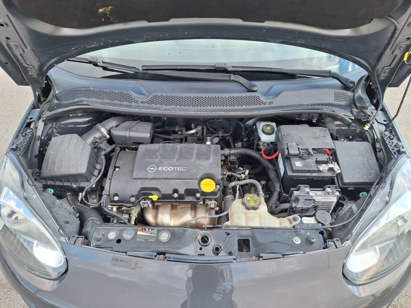 Opel Adam 1, 4 КОЖА, ПОДГРЕВ НА ВОЛАНА, ОБСЛУЖЕНА, ЗИМ.ГУМ Д, снимка 15 - Автомобили и джипове - 51697044