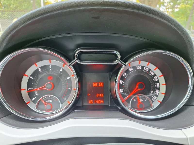 Opel Adam 1, 4 КОЖА, ПОДГРЕВ НА ВОЛАНА, ОБСЛУЖЕНА, ЗИМ.ГУМ Д, снимка 14 - Автомобили и джипове - 51697044