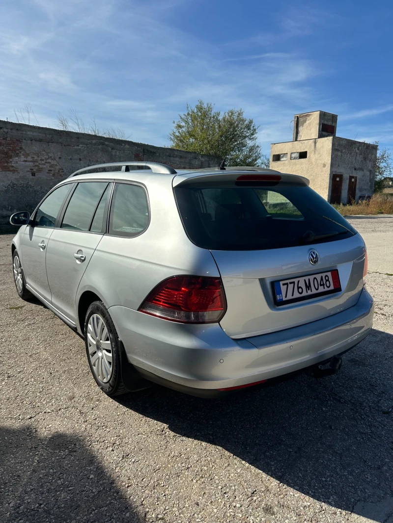 VW Golf 1.6TDI105кс5ск, снимка 4 - Автомобили и джипове - 52645518