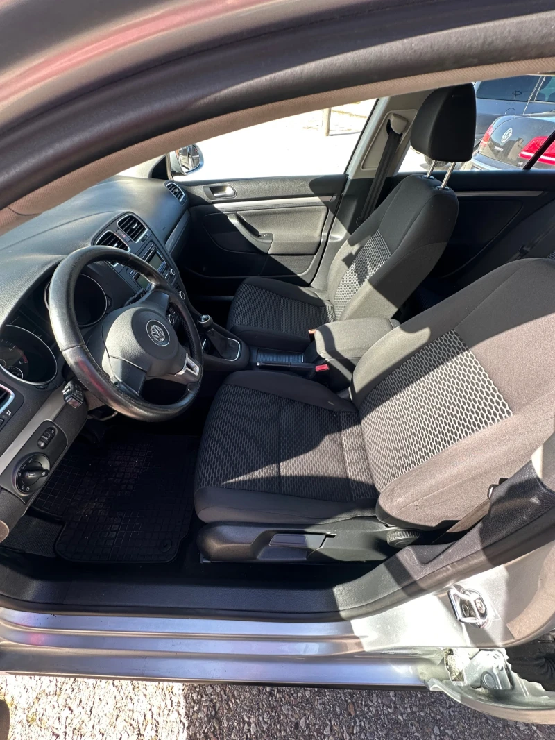 VW Golf 1.6TDI105кс5ск, снимка 7 - Автомобили и джипове - 52645518
