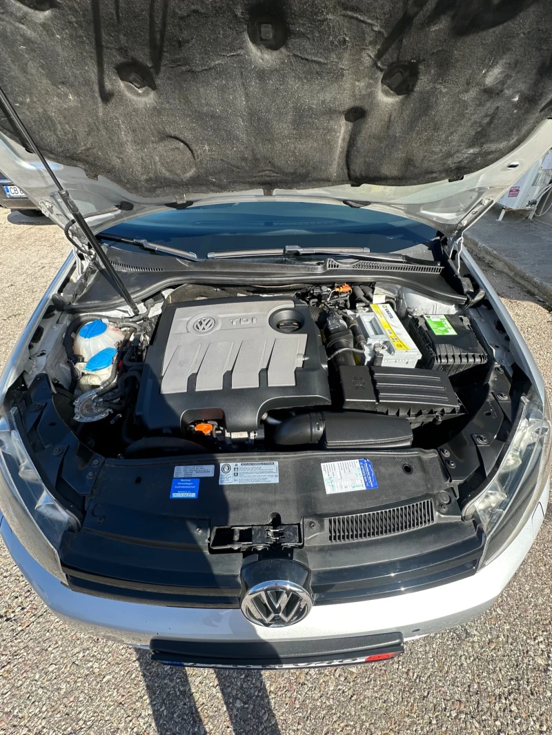 VW Golf 1.6TDI105кс5ск, снимка 11 - Автомобили и джипове - 52645518
