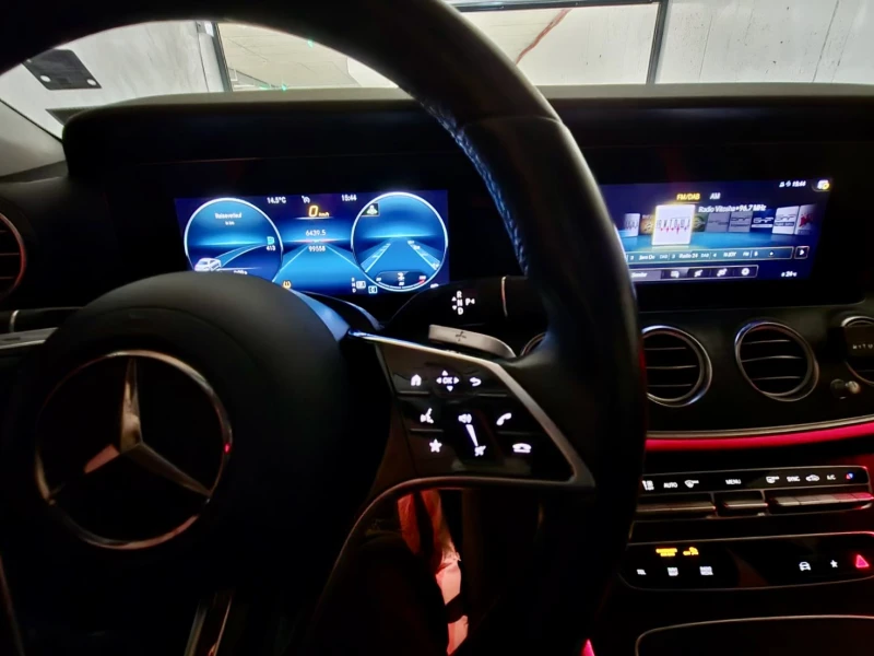 Mercedes-Benz E 200, снимка 11 - Автомобили и джипове - 52546971