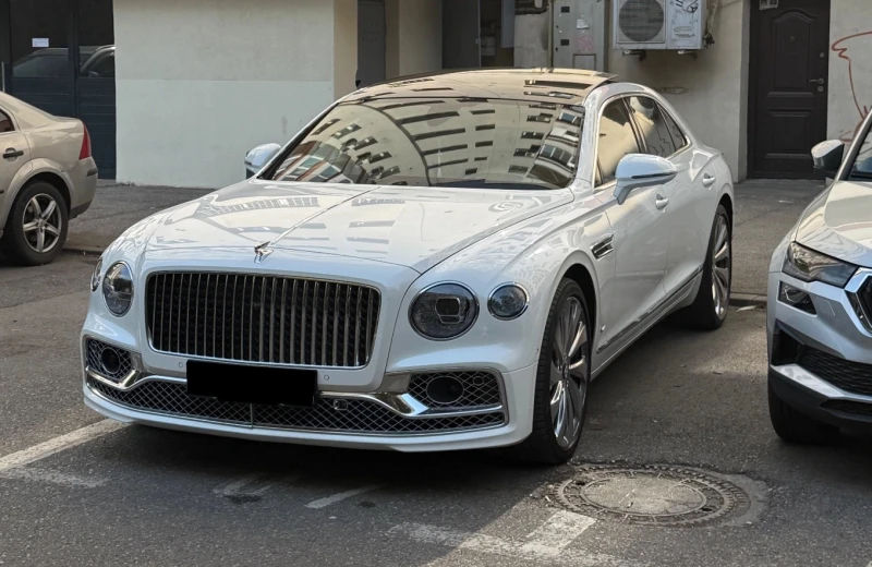 Bentley Continental Flying Spur 4.0 V8 AWD, снимка 4 - Автомобили и джипове - 52573504