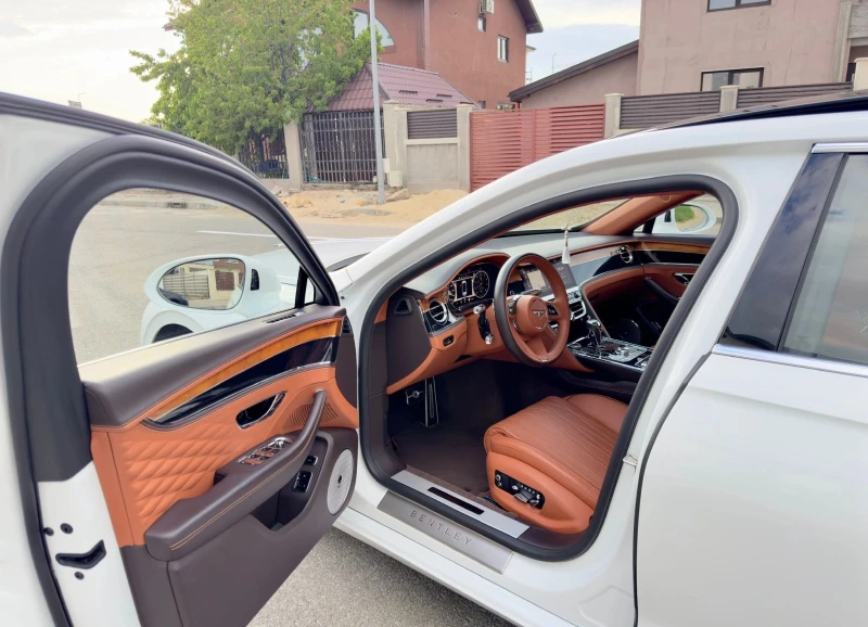Bentley Continental Flying Spur 4.0 V8 AWD, снимка 6 - Автомобили и джипове - 52573504