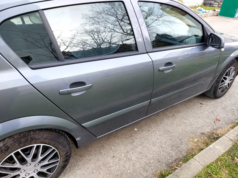 Opel Astra, снимка 3 - Автомобили и джипове - 52890560