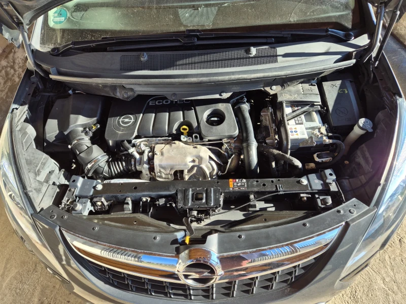 Opel Zafira Tourer ECOFLEX, снимка 3 - Автомобили и джипове - 52935794