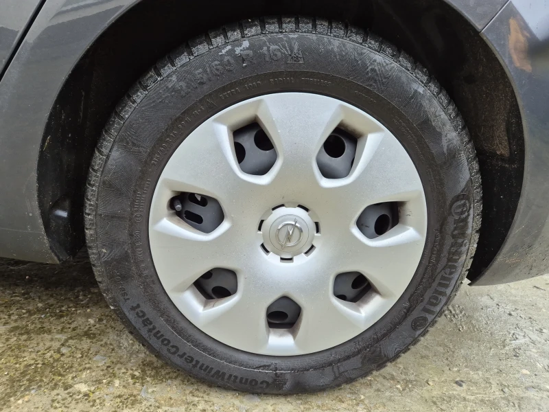 Opel Zafira Tourer ECOFLEX, снимка 7 - Автомобили и джипове - 52935794
