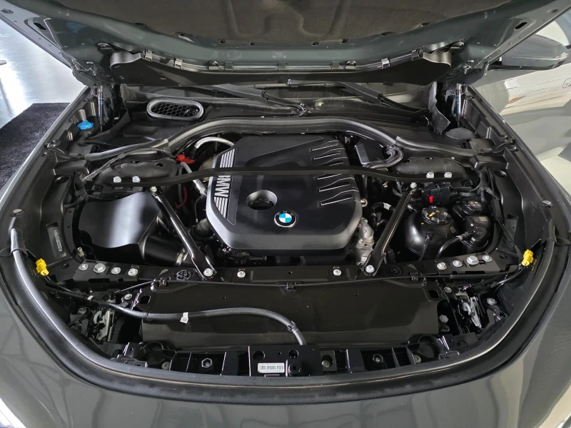 BMW 740 xDRIVE M-SPORT PANO 31inchTV B&W, снимка 14 - Автомобили и джипове - 53171080