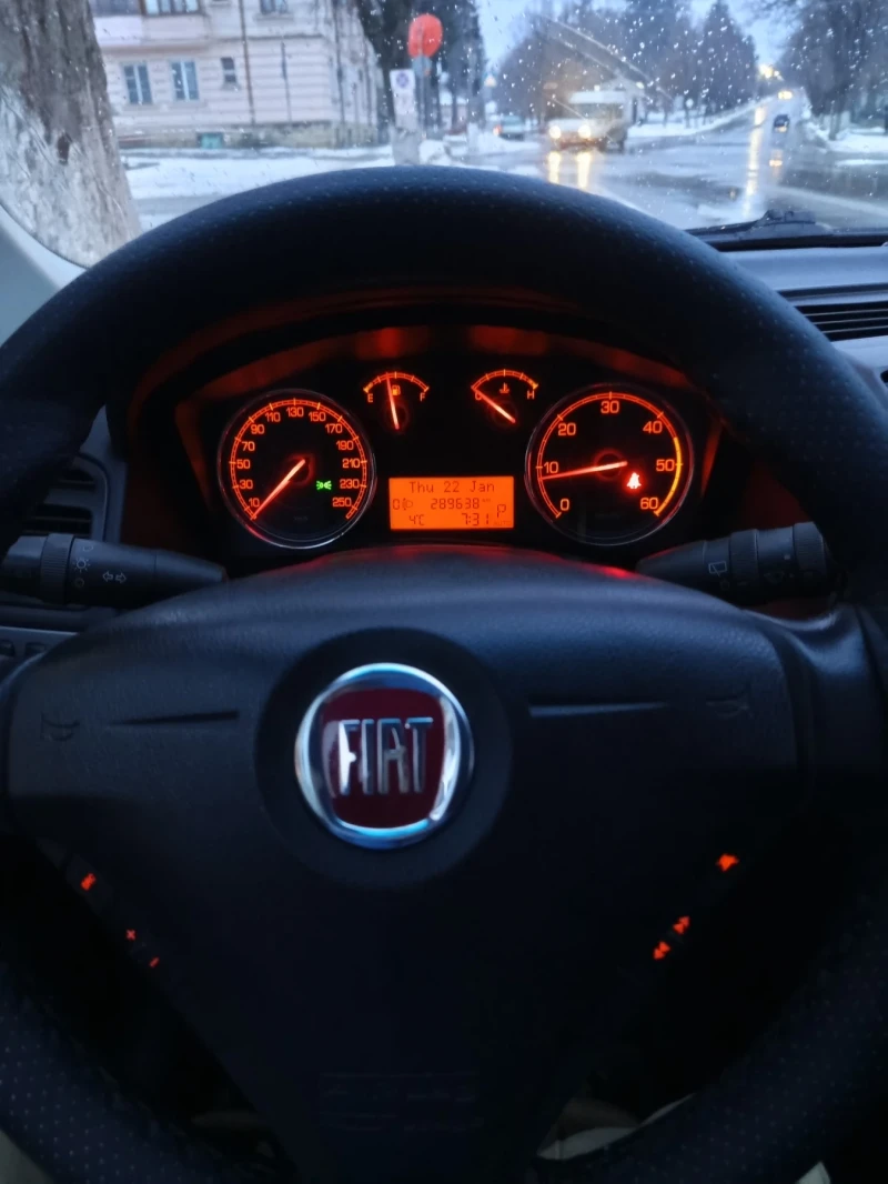 Fiat Croma 1, 9 150hp  автоматик, снимка 4 - Автомобили и джипове - 53275539