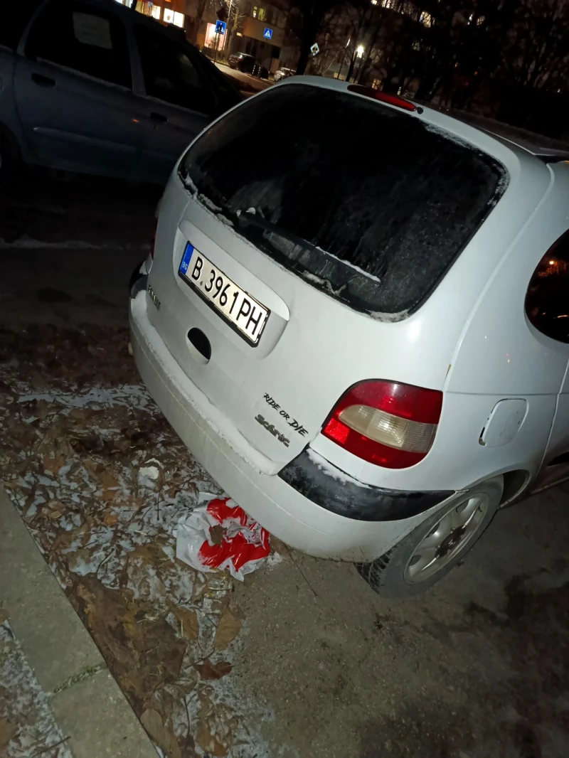 Renault Scenic 1.9dTi, снимка 2 - Автомобили и джипове - 53393331