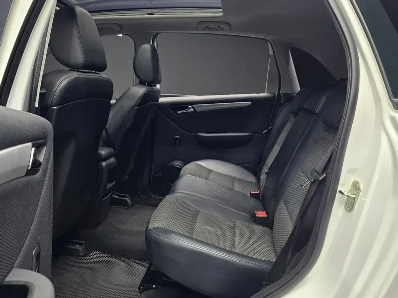 Mercedes-Benz B 150, снимка 12 - Автомобили и джипове - 55734644