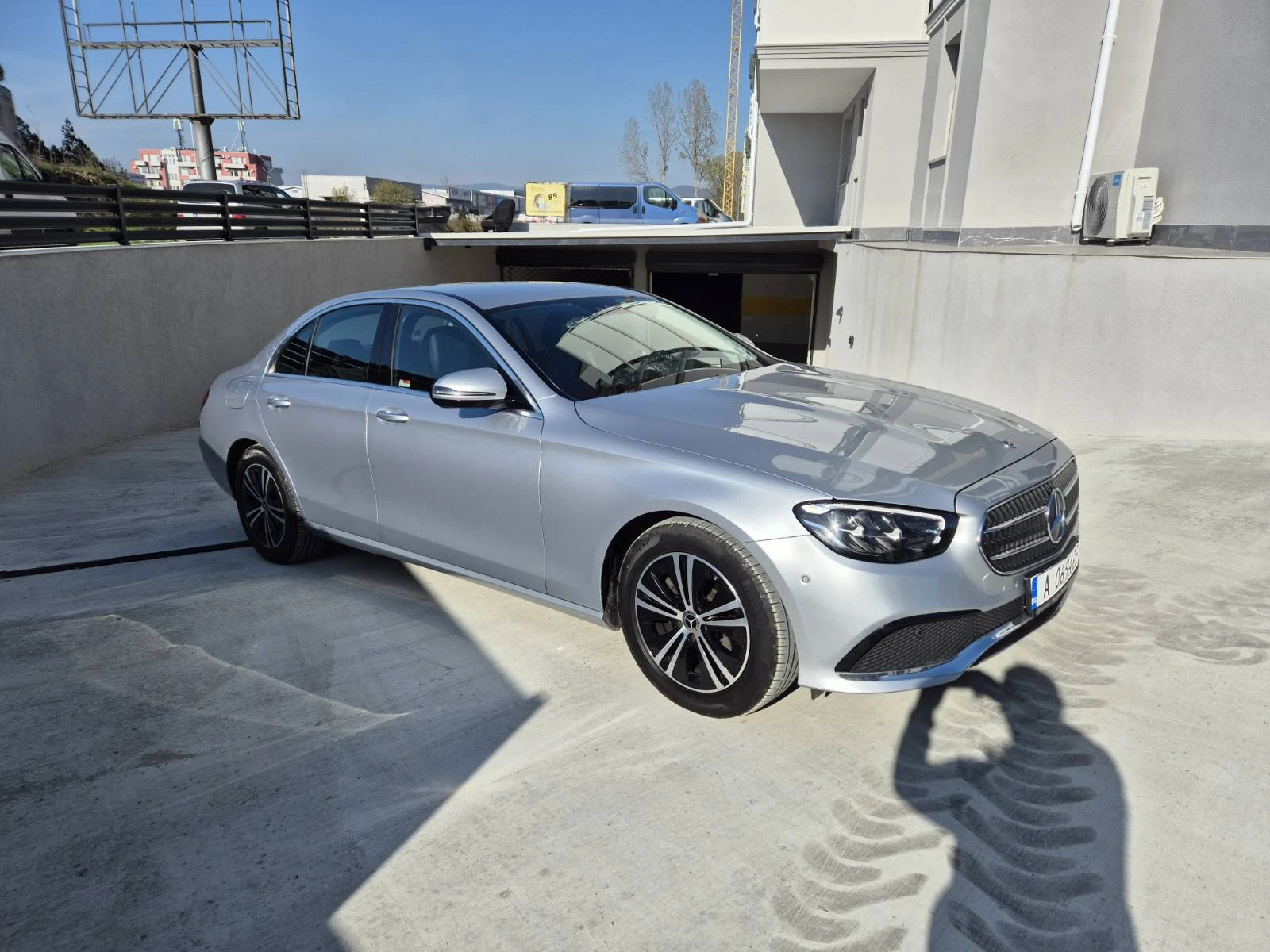 Mercedes-Benz E 200, снимка 1