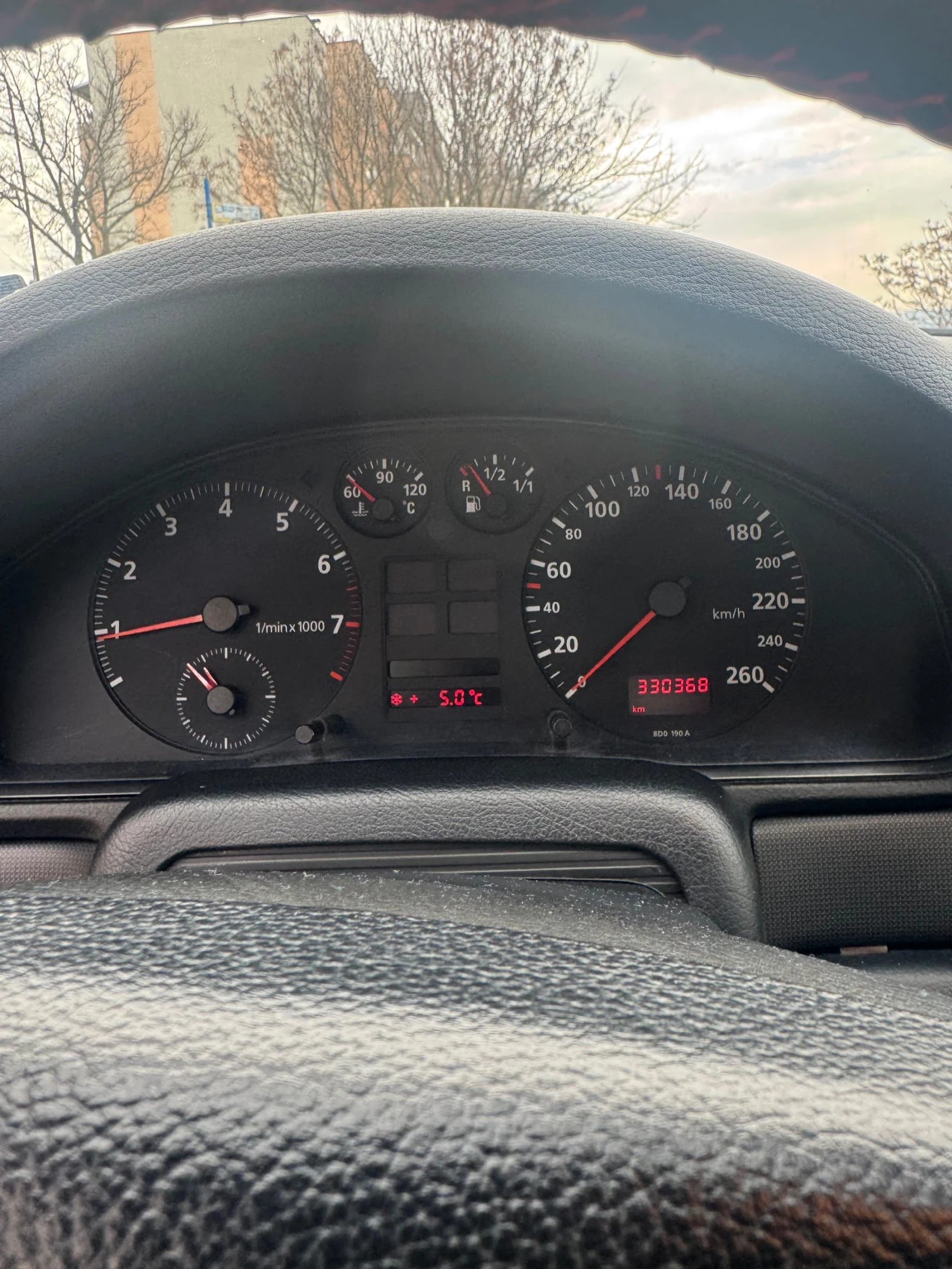 Audi A4 1.8 125 ГИ*  - изображение 10