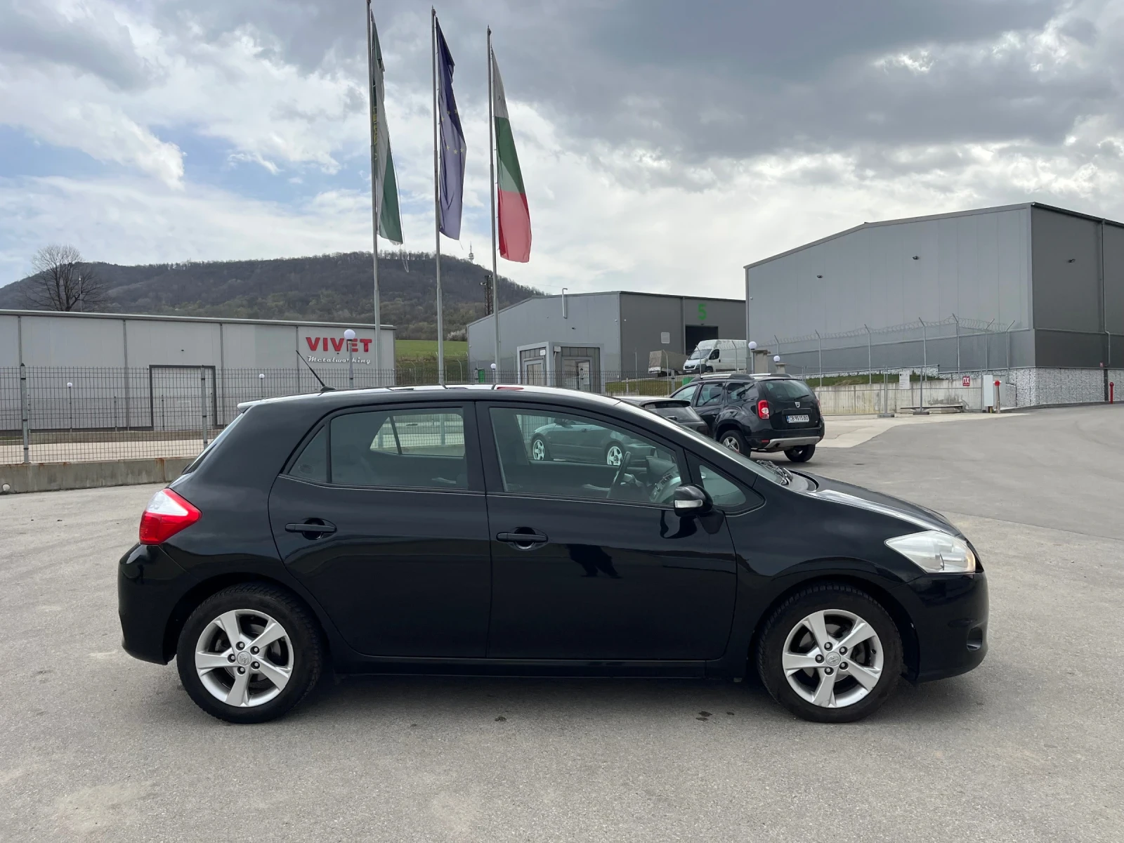 Toyota Auris 1.3i 99hp * Сервизна книжка  - изображение 6