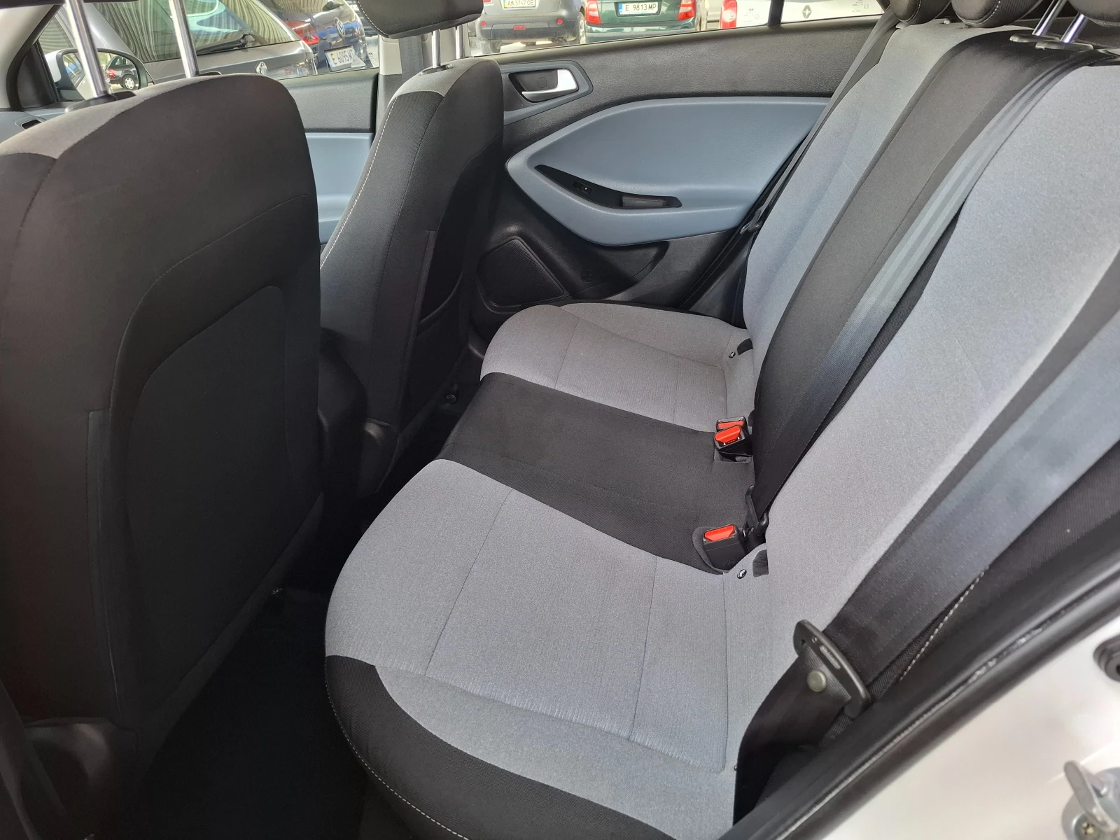 Hyundai I20 1.1 CRDi* LED* EURO6 - изображение 6