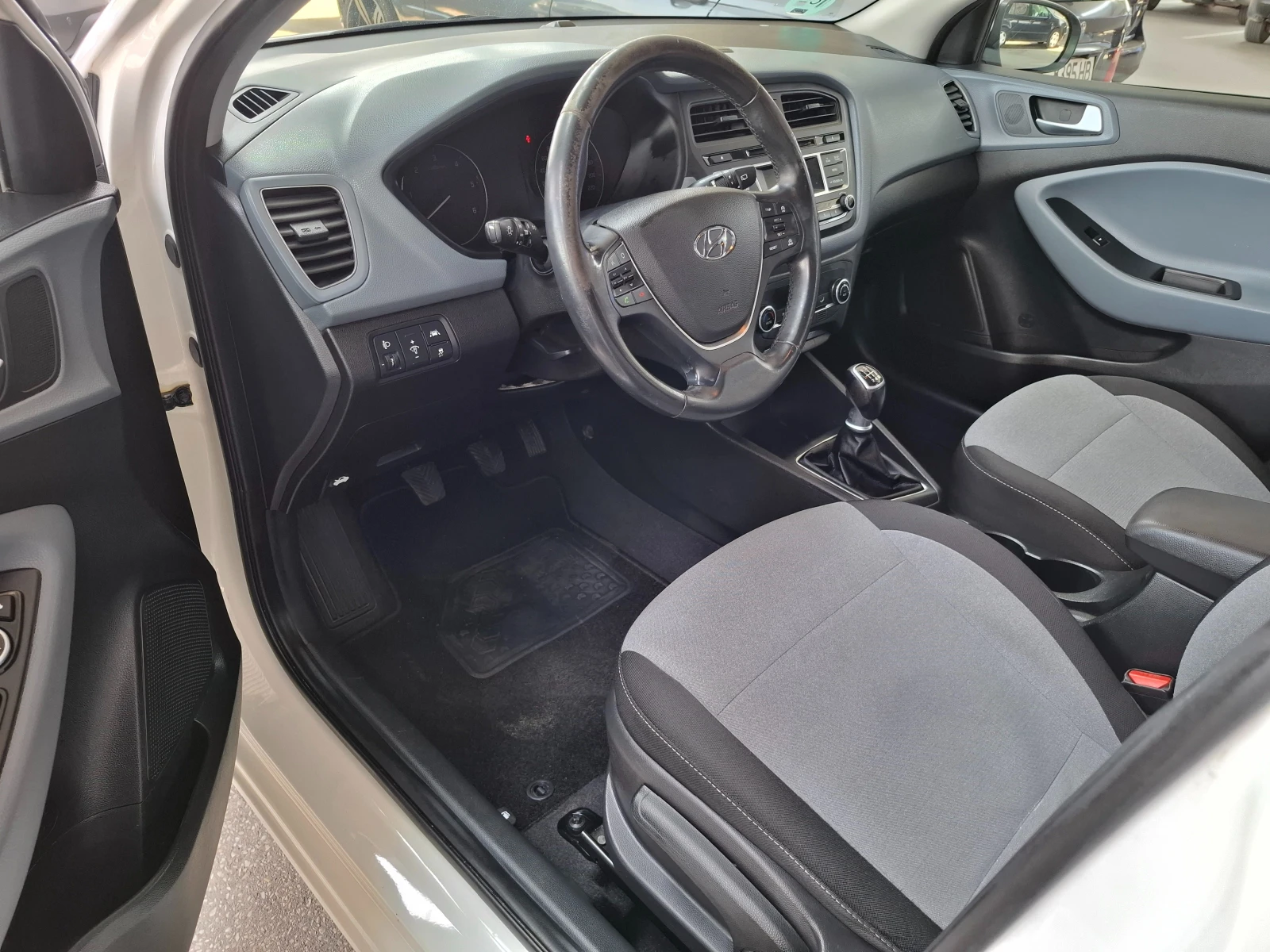 Hyundai I20 1.1 CRDi* LED* EURO6 - изображение 5