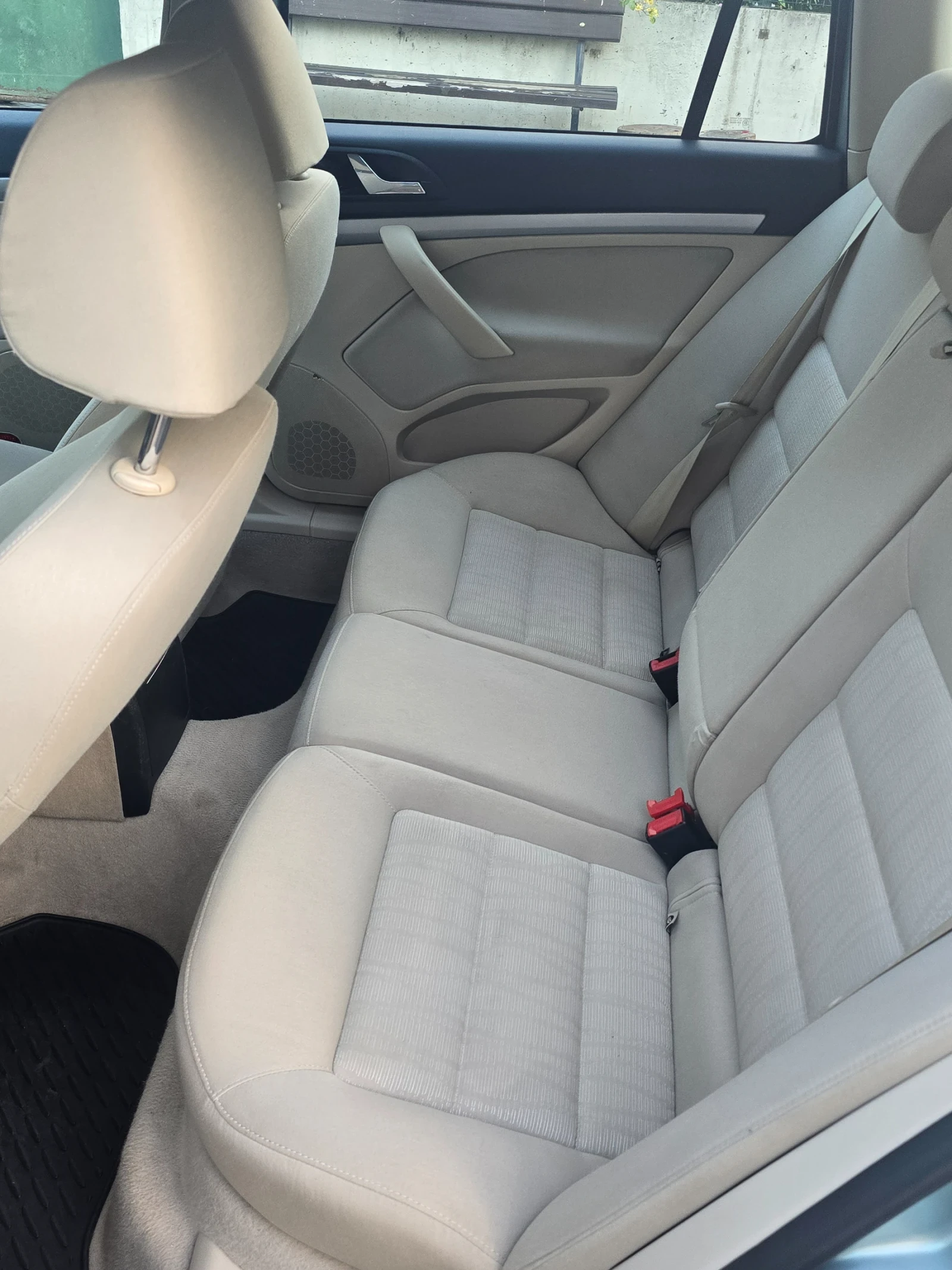 Skoda Octavia 1.6  Diesel  - изображение 7