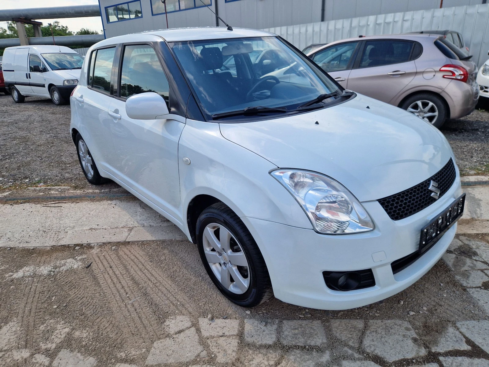 Suzuki Swift 1.3i 16v 90ps.GPL ITALIA - изображение 8