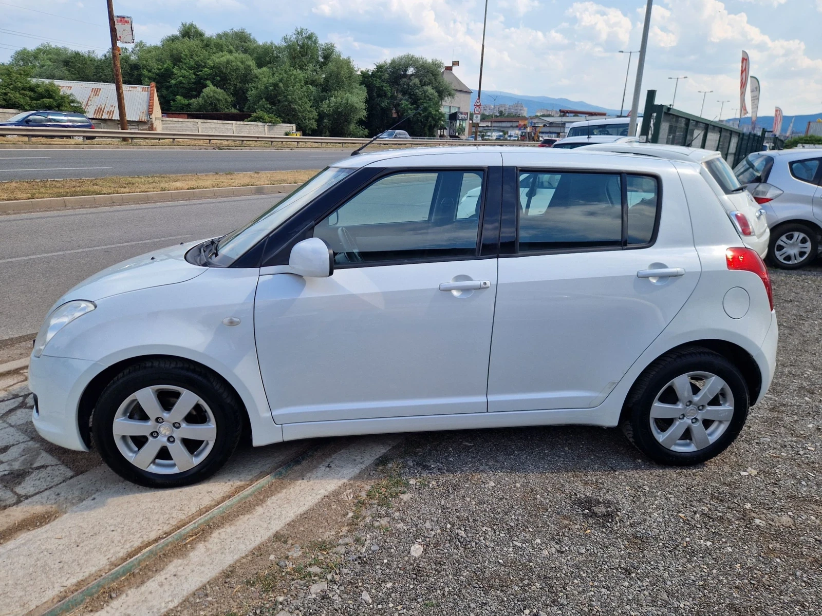 Suzuki Swift 1.3i 16v 90ps.GPL ITALIA - изображение 3