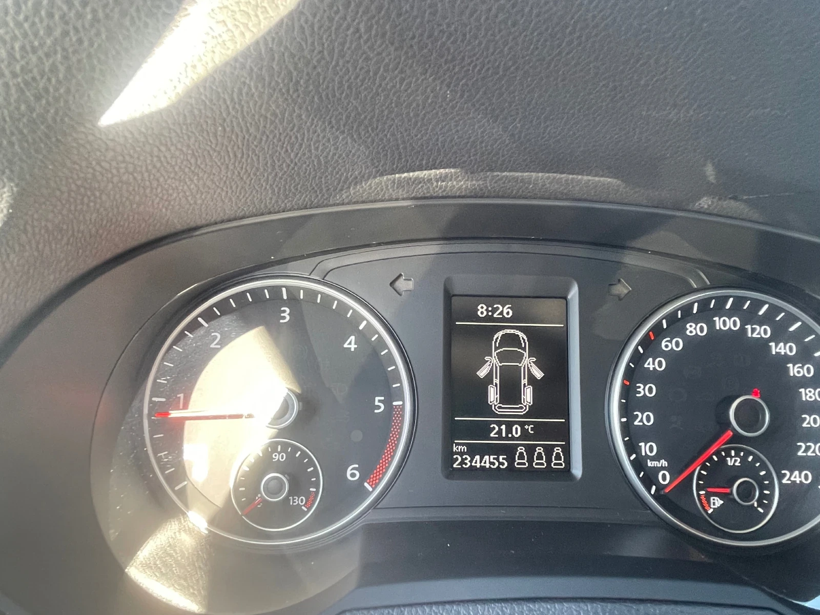 VW Sharan 2.0TDI - изображение 10