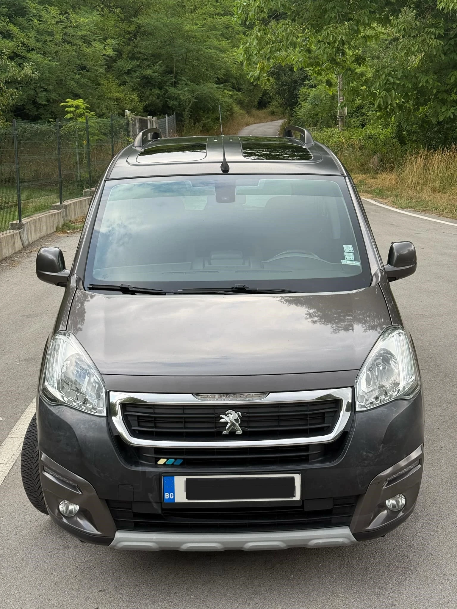 Peugeot Partner Tepee 1.6 Blue HDI - изображение 7