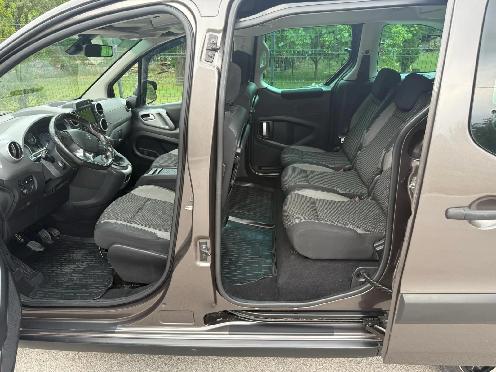 Peugeot Partner Tepee 1.6 Blue HDI - изображение 10