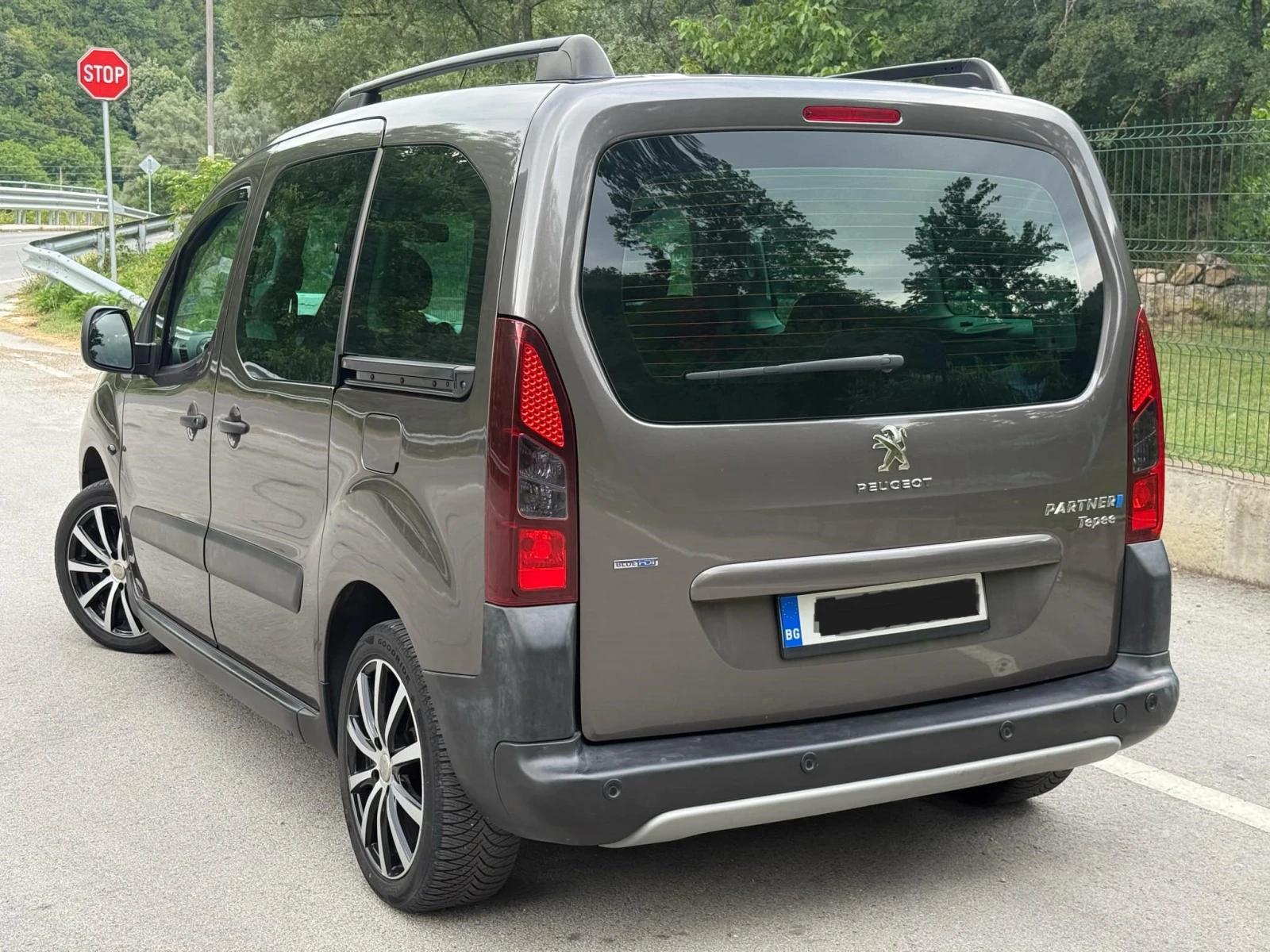 Peugeot Partner Tepee 1.6 Blue HDI - изображение 4