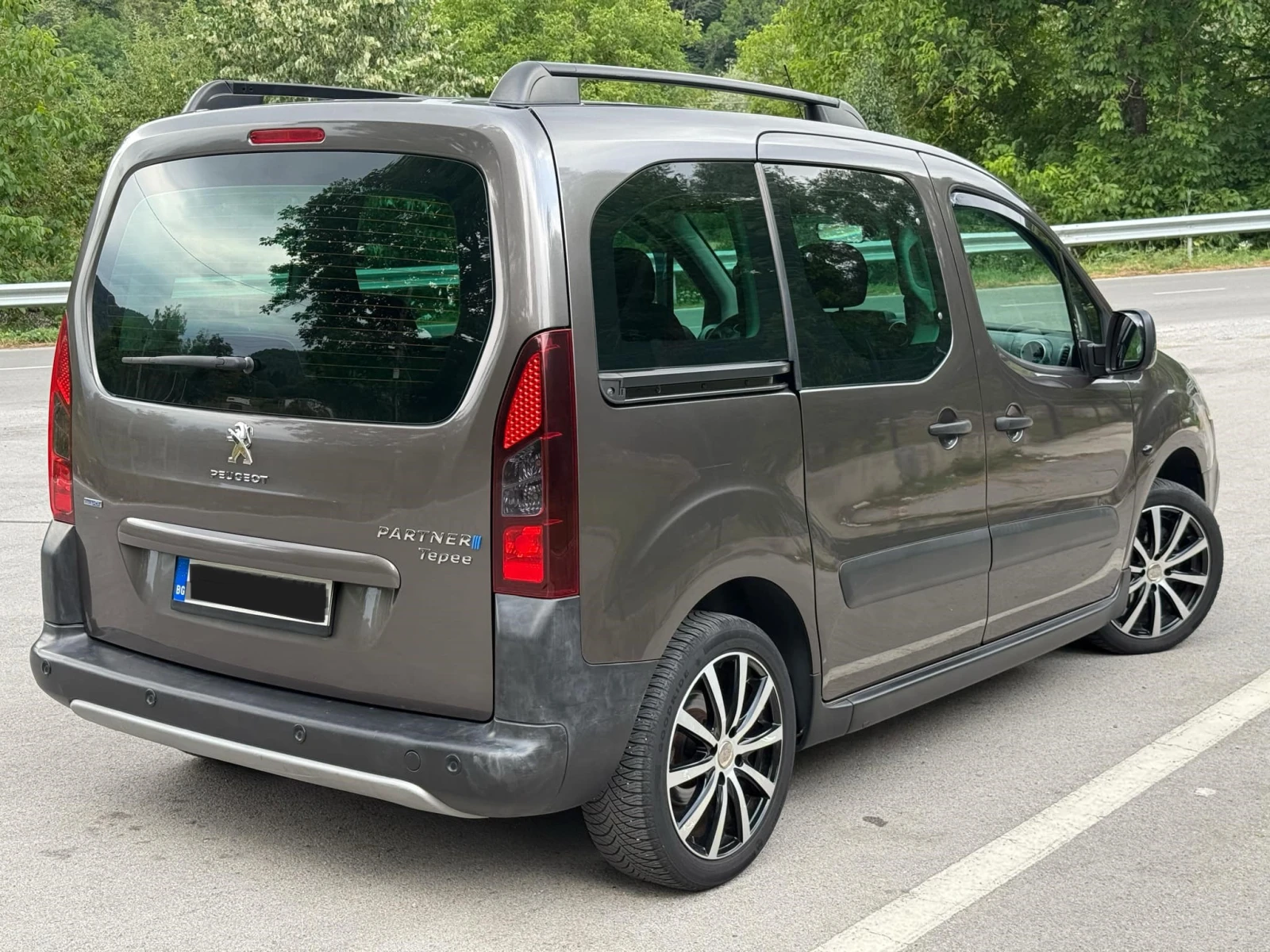 Peugeot Partner Tepee 1.6 Blue HDI - изображение 5