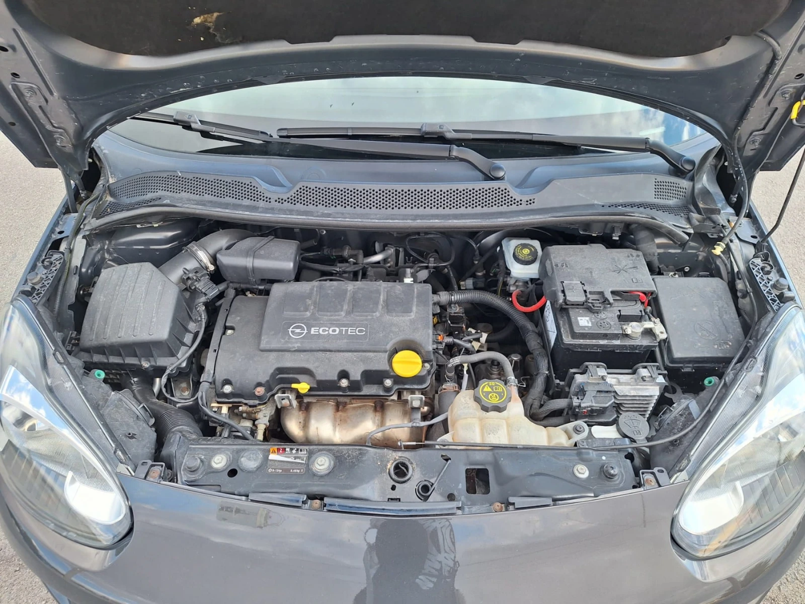 Opel Adam 1, 4 КОЖА, ПОДГРЕВ НА ВОЛАНА, ОБСЛУЖЕНА, ЗИМ.ГУМ Д | Mobile.bg — изображение 15