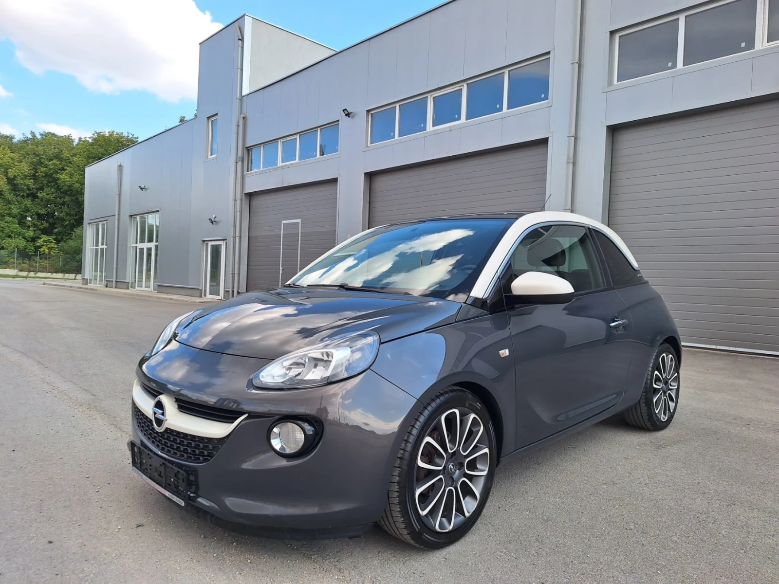 Opel Adam 1, 4 КОЖА, ПОДГРЕВ НА ВОЛАНА, ОБСЛУЖЕНА, ЗИМ.ГУМ Д | Mobile.bg — изображение 1
