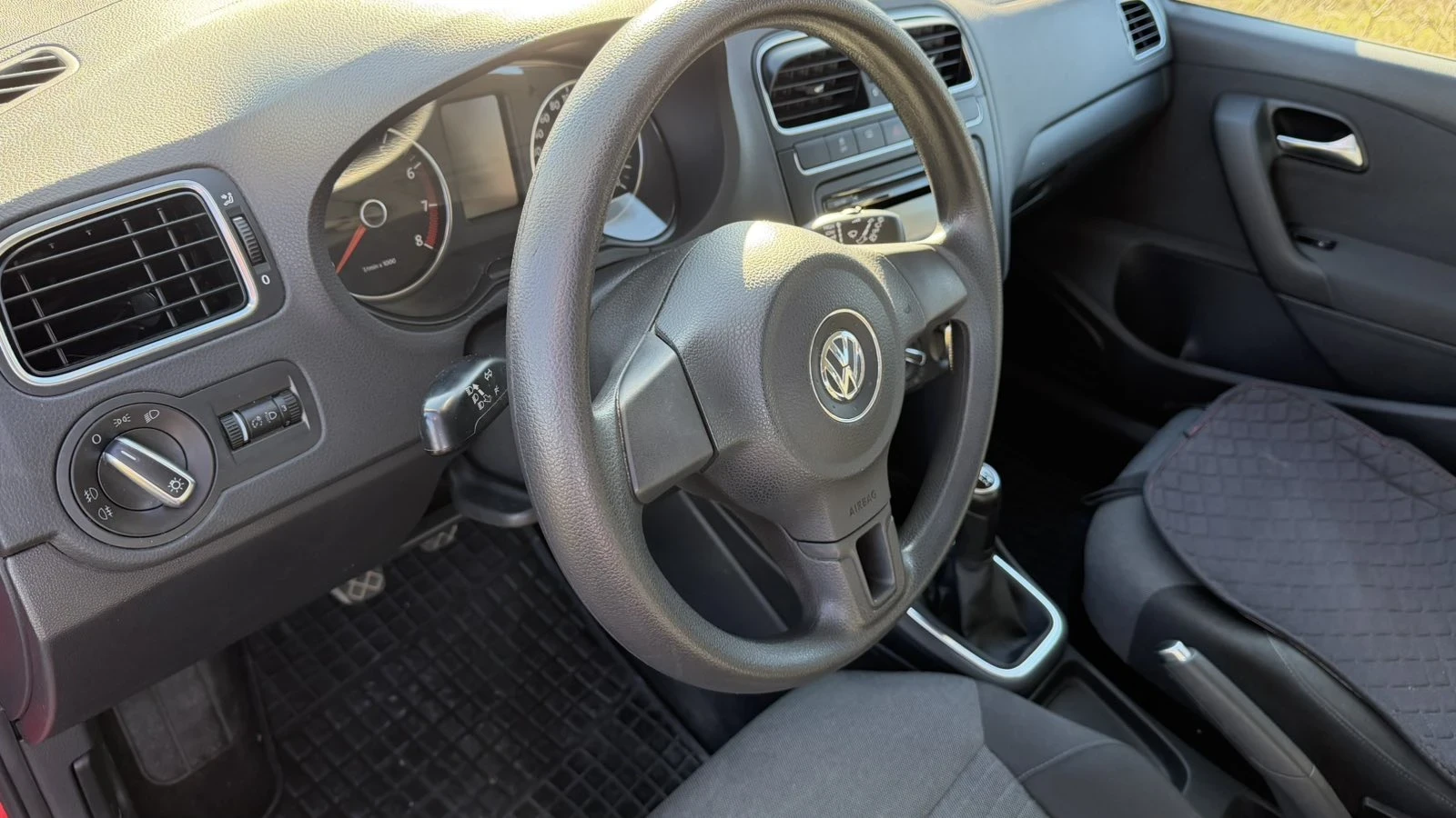 VW Polo  - изображение 7