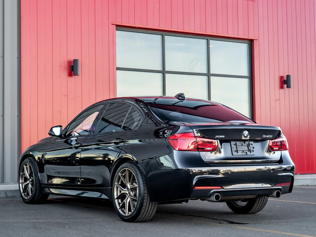 BMW 340 I * M-Package* * HeadUp* AвтоКредит* (ЦЕНА ДО БГ) - изображение 4