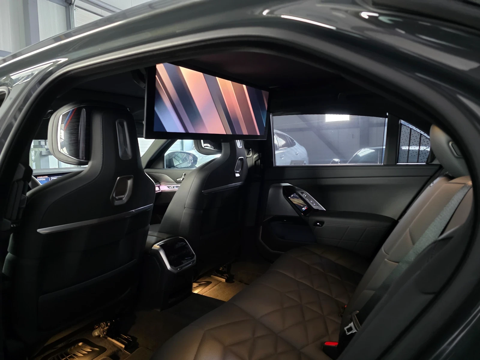 BMW 740 xDRIVE M-SPORT PANO 31inchTV B&W | Mobile.bg � ����������� 12