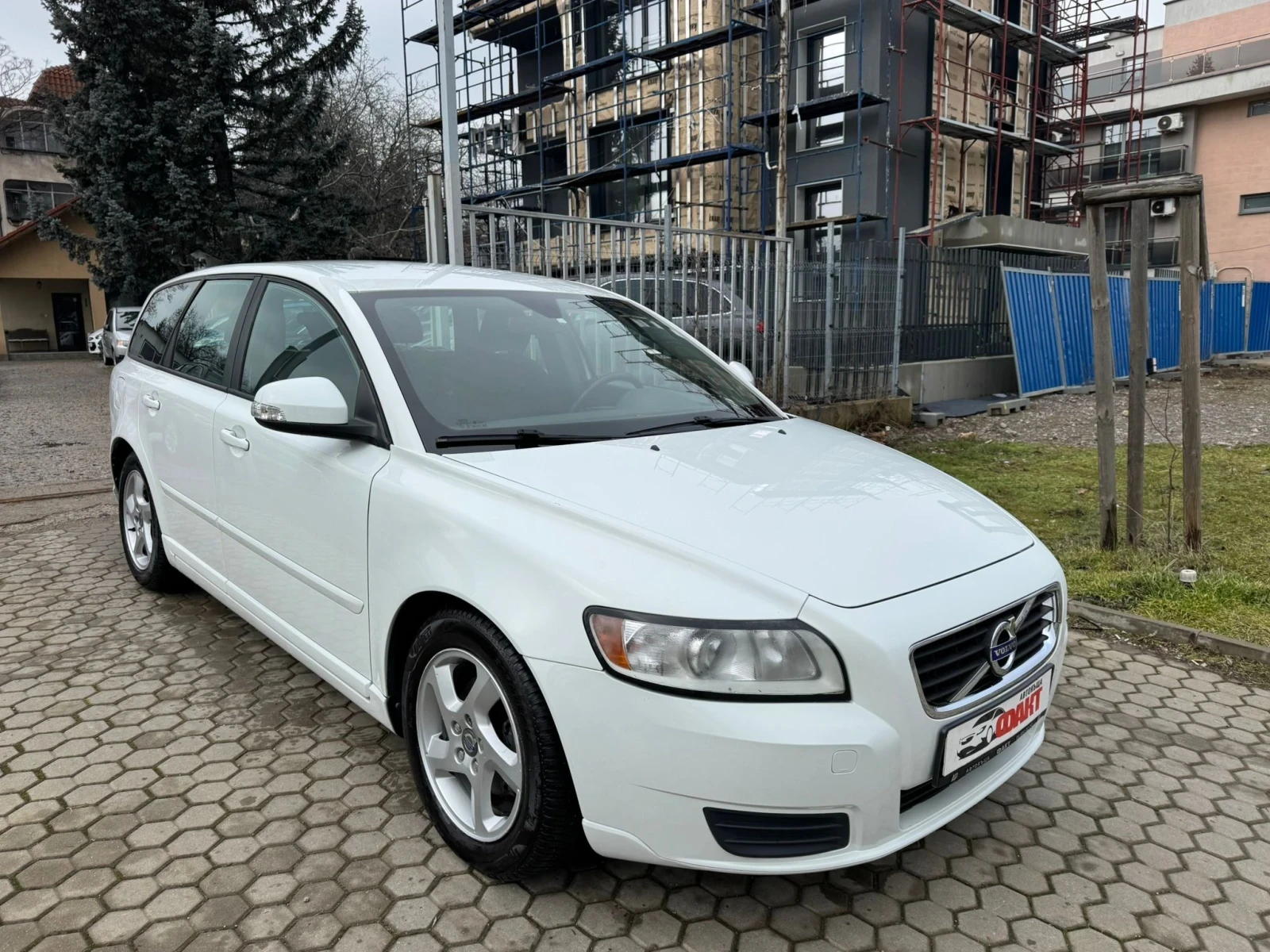 Volvo V50 1.6D - изображение 3