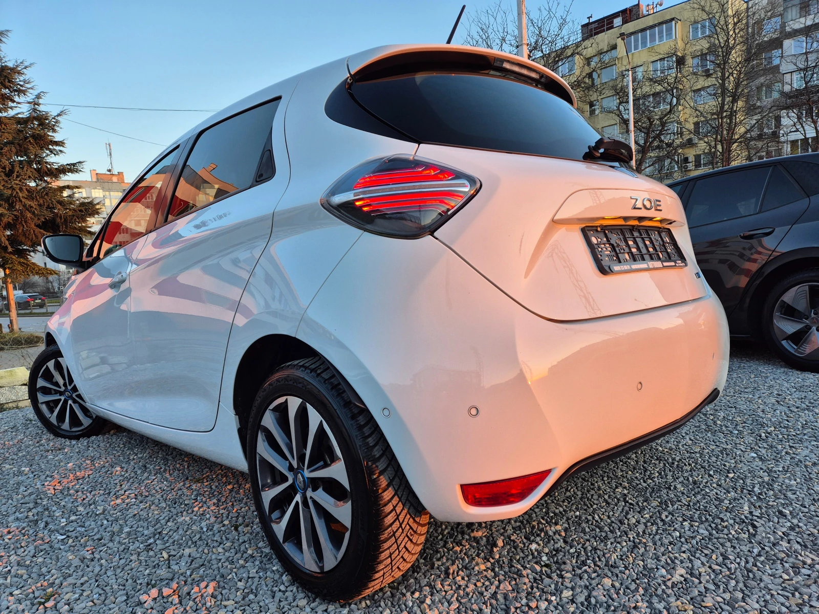 Renault Zoe R-135-INTENS-CCS PORT-SOH-100%-TERMO POMPA, снимка 4 - Автомобили и джипове - 53743483