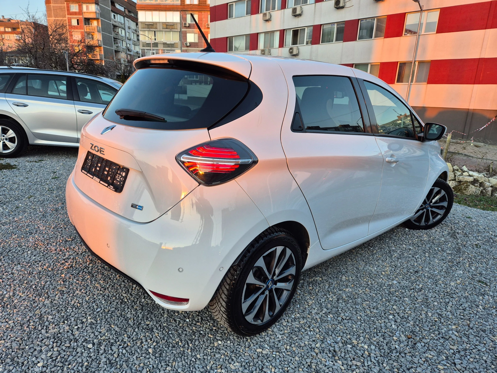 Renault Zoe R-135-INTENS-CCS PORT-SOH-100%-TERMO POMPA, снимка 2 - Автомобили и джипове - 53743483