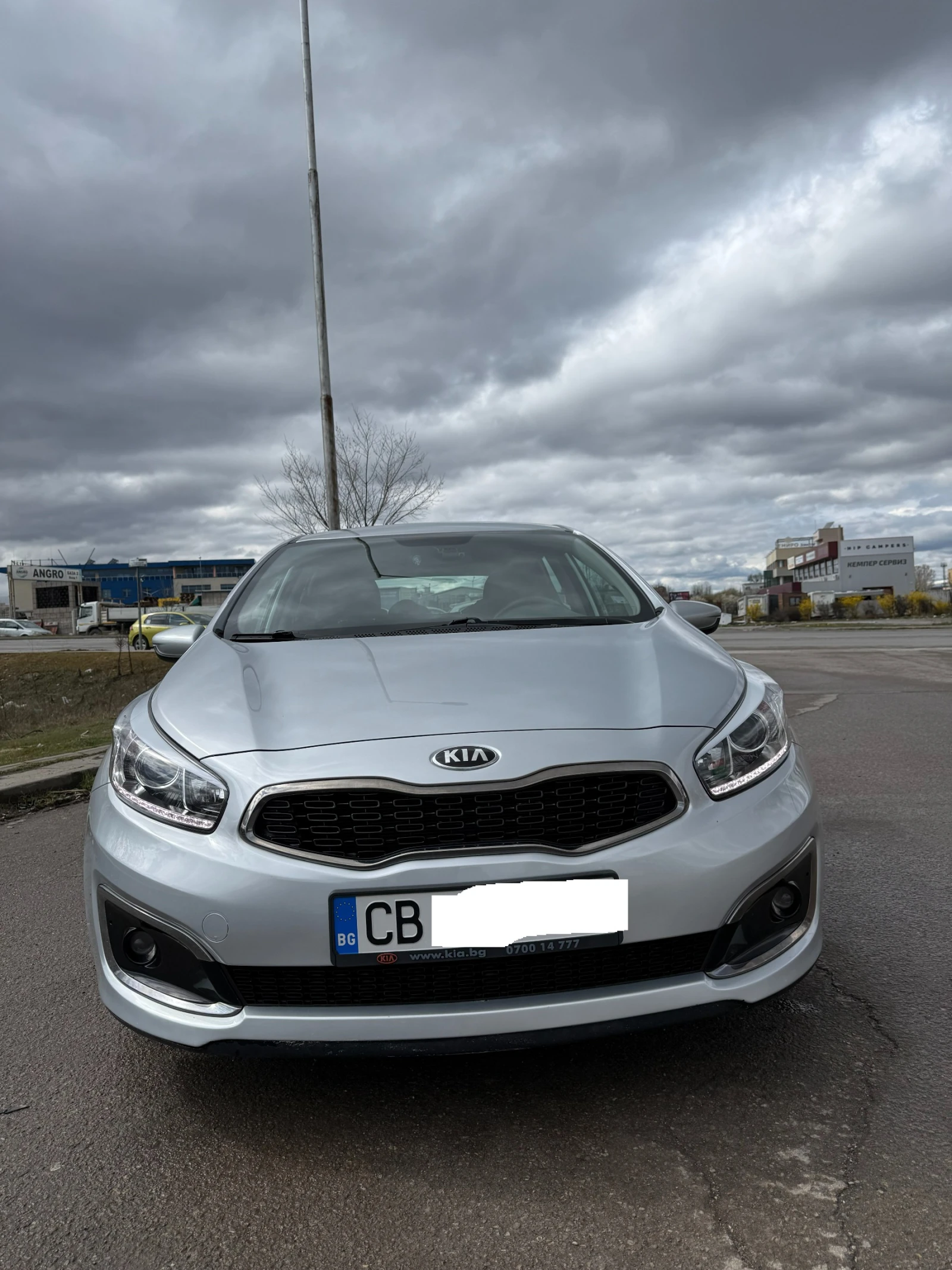 Kia Ceed, снимка 10 - Автомобили и джипове - 54007245